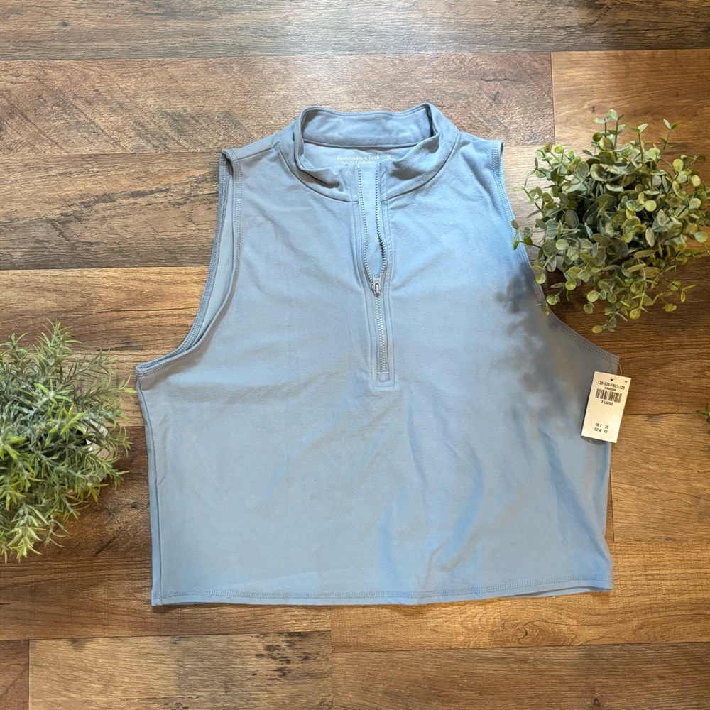 Abercrombie & Fitch Light Blue Cropped Size XL Neck Zip Tank Top!
